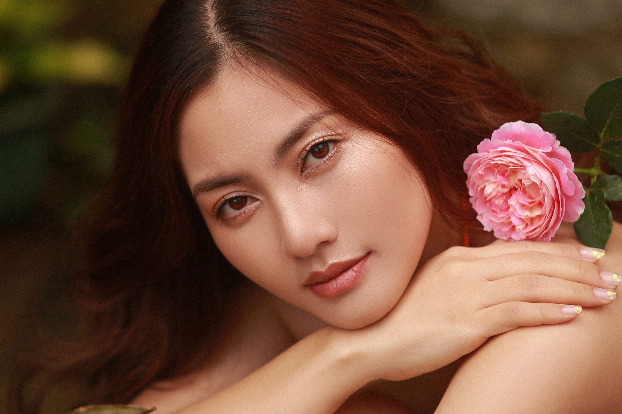 Diễn viên Ngọc Lan: Sửa soạn tinh tươm sau biến động Bà mẹ một con Ngọc Lan đang ở thời kỳ đẹp mặn mà và rực rỡ