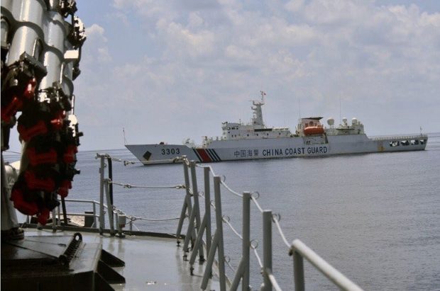 ASEAN có thể cứng rắn hơn trong COC sau căng thẳng Indonesia - Trung Quốc Tàu chiến Imam Bonjol 383 Hải quân Indonesia truy đuổi tàu cá Han Tan Cou vào vùng biển Natuna của Indonesia vào ngày 17/6/2019, ngay sau đó tàu 3303 của Lực lượng Bảo vệ Bờ biển Trung Quốc áp sát.