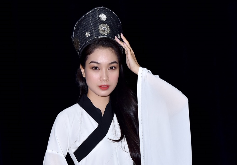 Đưa kịch nói đến gần hơn với sinh viên Á hậu Thùy Dung trong vai công chúa Ngọc Lan. Nguồn ảnh do Tân Hiệp Phát cung cấp