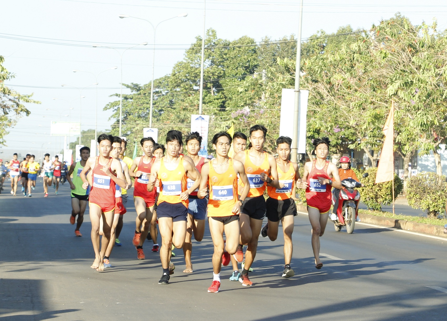 Nhà vô địch SEA Games 30 lên ngôi ‘Nữ hoàng leo núi Bà Rá’ 2020 Những đơn vị mạnh về việt dã trong cả nước như TP.HCM, Quân đội, Khánh Hòa… đều tham gia. Nguồn ảnh: Tân Hiệp Phát