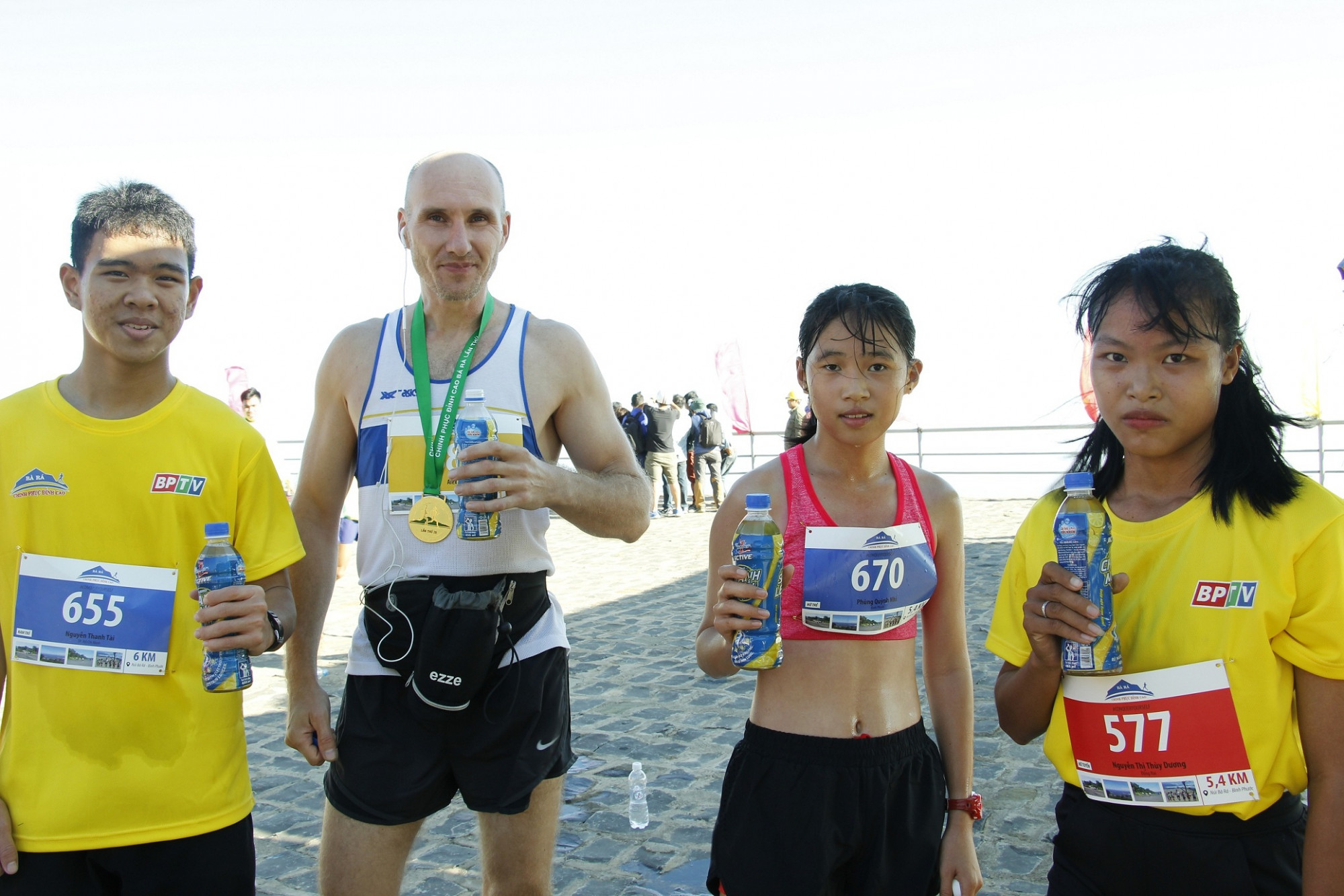 Nhà vô địch SEA Games 30 lên ngôi ‘Nữ hoàng leo núi Bà Rá’ 2020 Nước uống vận động Number 1 Active Chanh Muối mang đến sự bền bỉ cho các VĐV