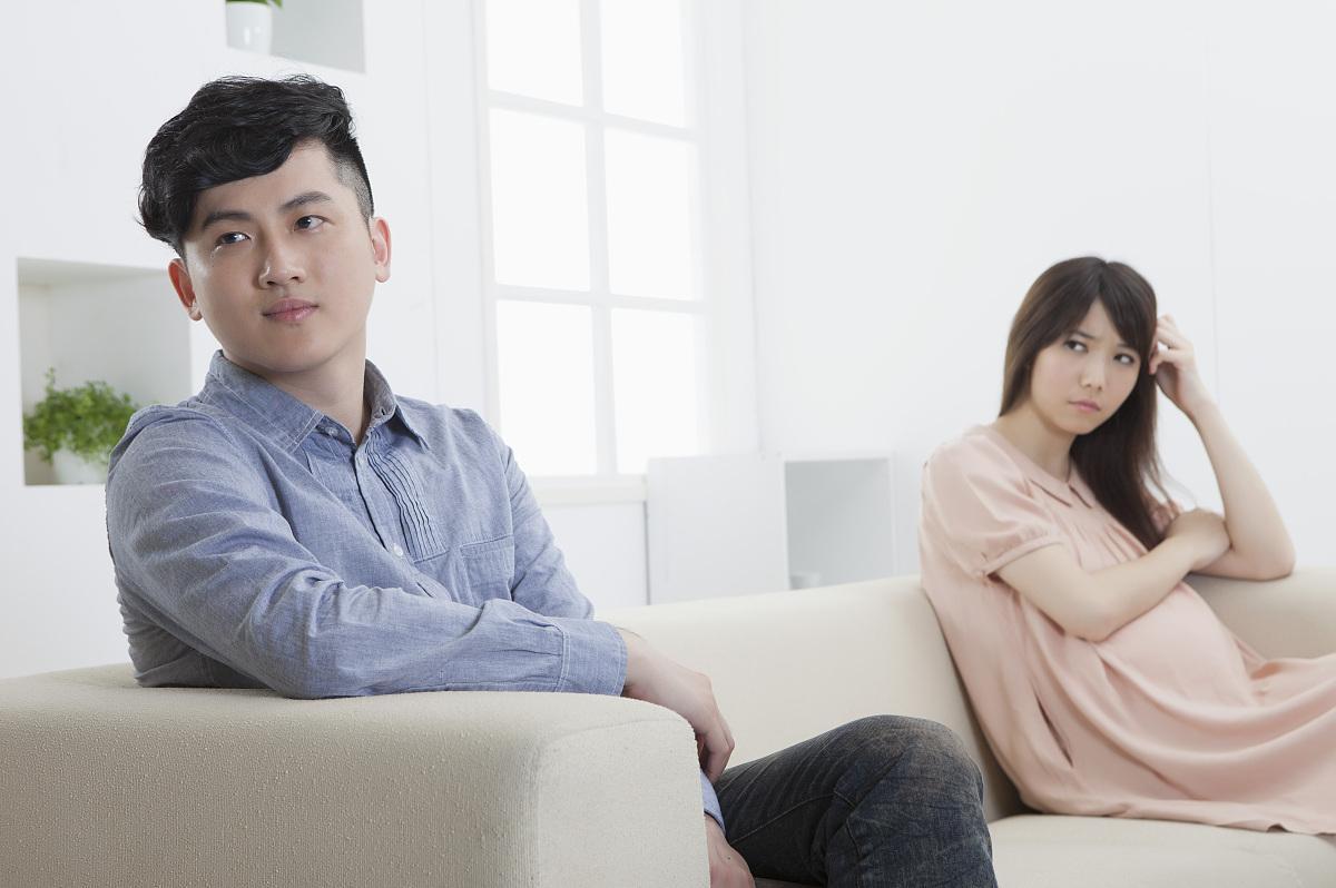 Có chồng nhưng vẫn một mình Ảnh minh họa