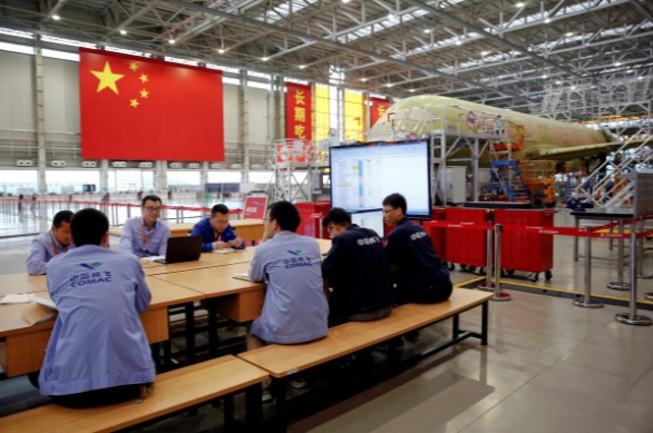 Trung Quốc vẫn chưa thể đuổi kịp Boeing và Airbus Các sự cố đến từ việc thiếu kinh nghiệm thực tiễn khiến ngày ra mắt của C919 đã trễ 5 năm so với dự kiến, và có thể tiếp tục trễ thêm.
