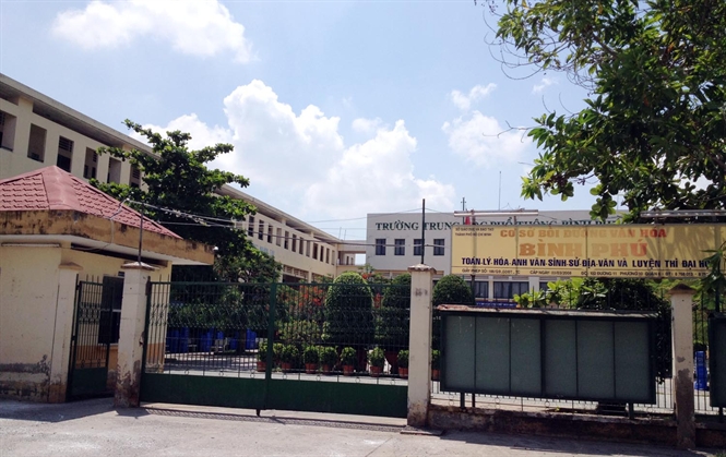 Hy hữu cựu giáo viên 'kiện' trường nợ tiền văn phòng phẩm nhiều năm không trả Chuyện