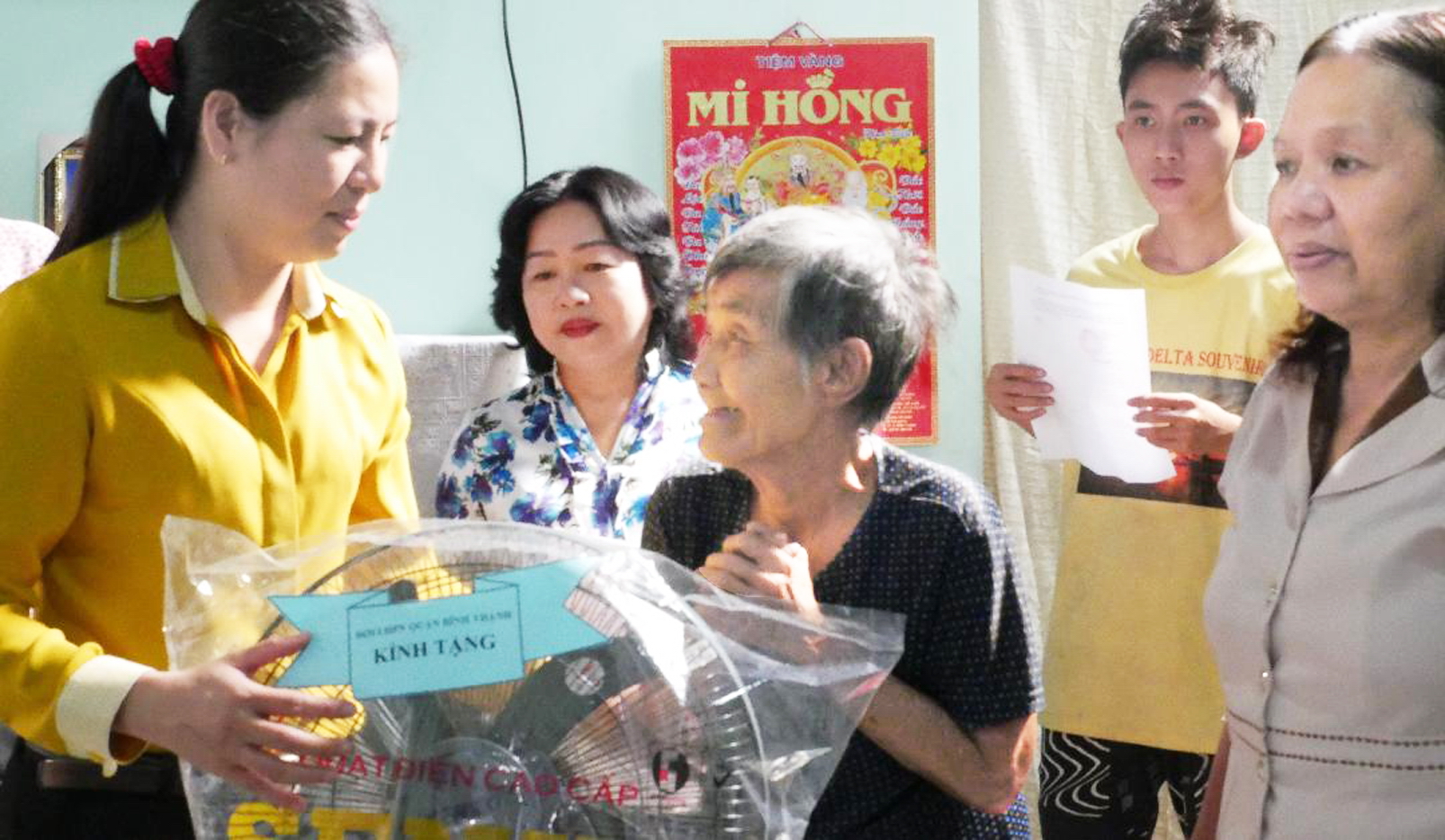 Không chỉ là quà Tết... Hội LHPN TP.HCM trao tặng mái ấm tình thương cho phụ nữ khó khăn trong những ngày đầu xuân