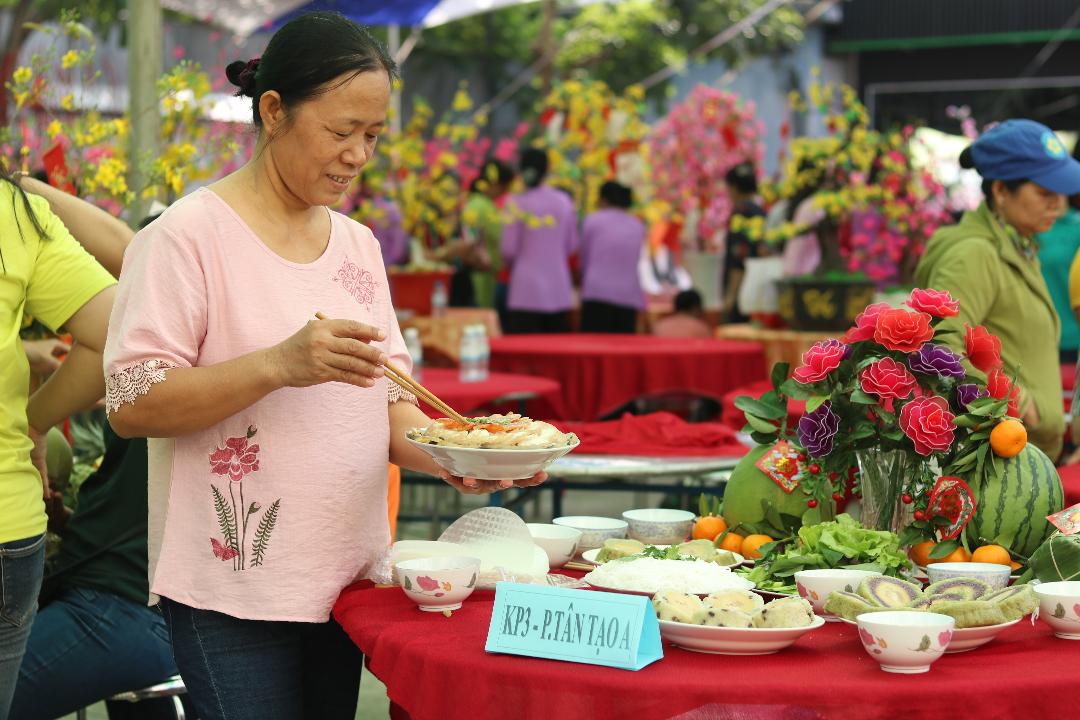 Chị Nga 'vé số'