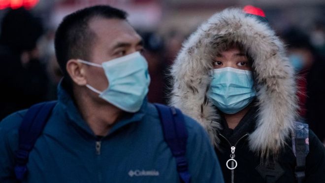 Chứng khoán Mỹ tụt điểm sau khi có tin về ca Coronavirus đầu tiên Đến nay có khoảng 300 người nhiễm coronavirus Vũ Hán ở Trung Quốc - Ảnh: Getty Images