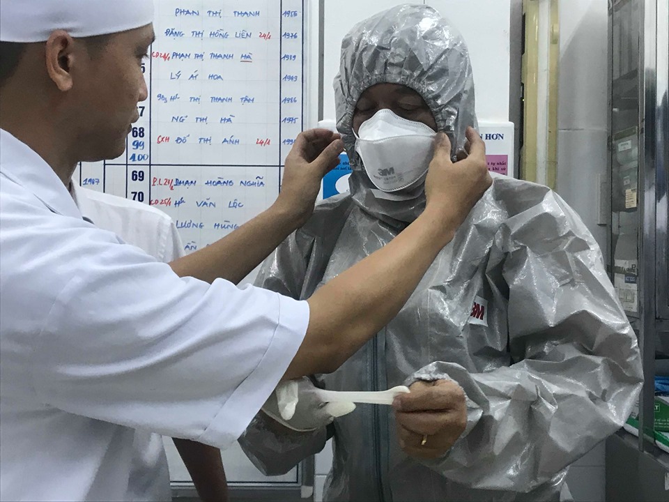 TPHCM phát hiện 2 người dương tính với virus corona Bệnh viện Chợ Rẫy TPHCM đang thực hiện công tác cách ly người bệnh.