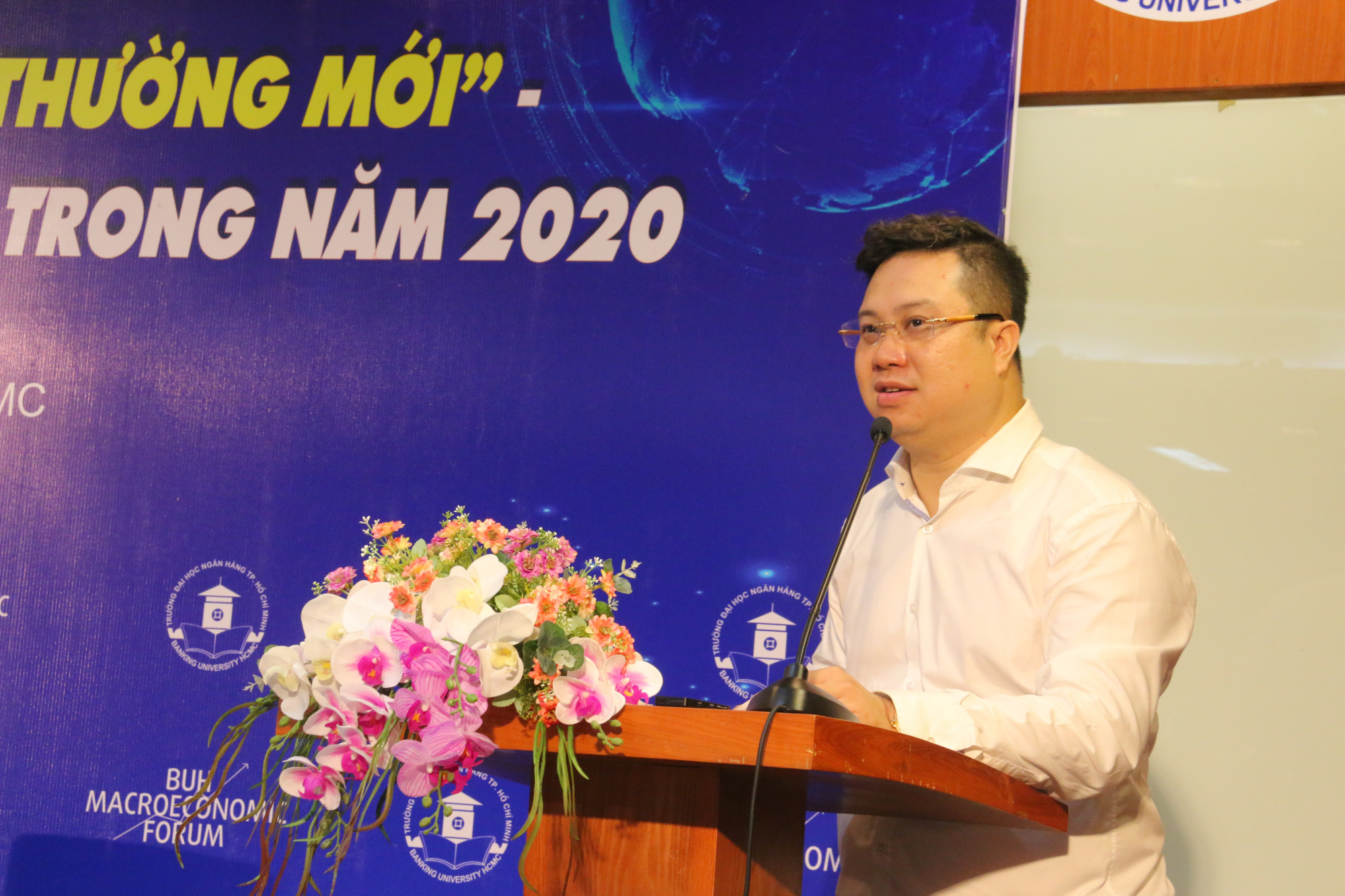 Nợ xấu là thử thách lớn của ngành ngân hàng trong năm 2020 PGS.TS Nguyễn Đức Trung