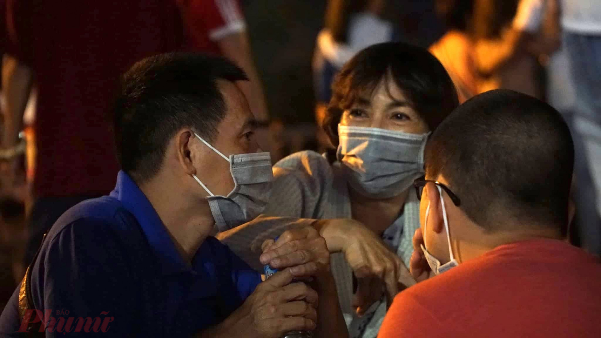 Vì virus corona, khẩu trang 'cháy hàng' trong ngày Tết Tại TPHCM nhiều người mang khẩu trang khi ra đường. Ảnh: Tam Nguyên