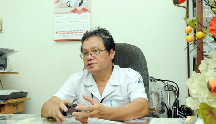 Xét nghiệm virus corona ở đâu chuẩn nhất? BS Trương Hữu Khanh khẳng định: tuyệt đối không xét nghiệm virus corona tại nhà