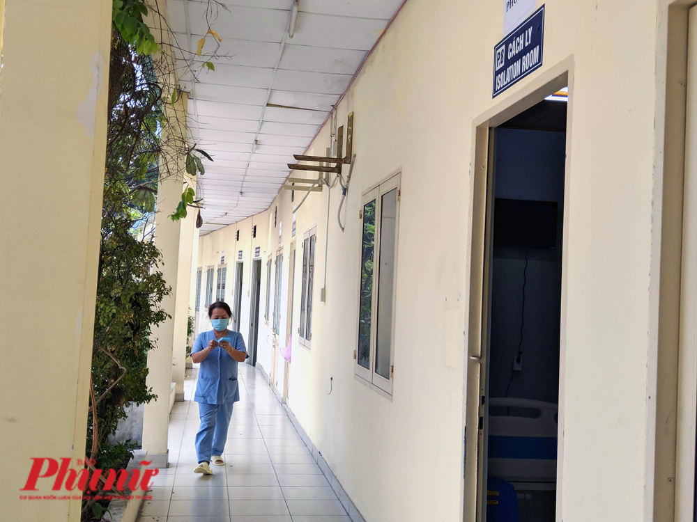Bên trong khu cách ly những ca nghi nhiễm corona đầu tiên tại TPHCM Khu vực cách ly tập trung sẽ an toàn và chặt chẽ hơn trong phòng ngừa virus corona nCoV 2019 lây lan.