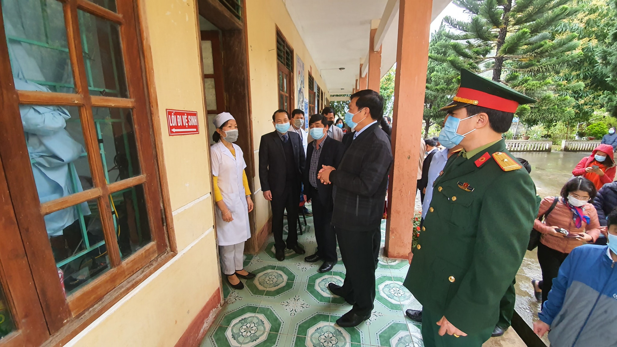 Kiểm tra công tác chống dịch do virus corona ở tỉnh biên giới Hà Giang Giám sát tại các bệnh viện: 13 + Số bệnh nhân người Trung Quốc điều trị tại các bệnh viện: 0 + Số trường hợp nghi ngờ nhiễm nCoV được báo cáo: 13