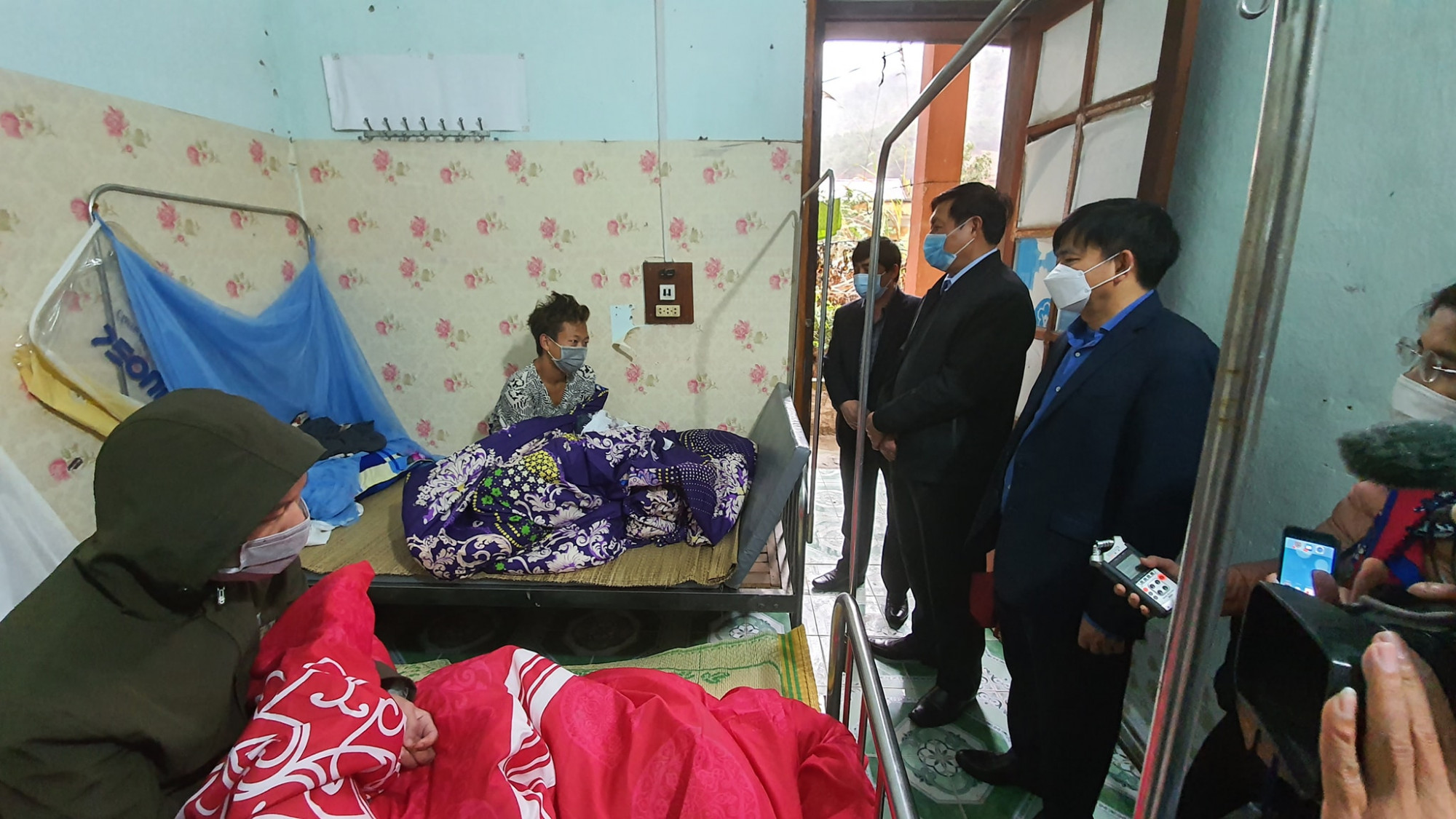 Kiểm tra công tác chống dịch do virus corona ở tỉnh biên giới Hà Giang Thứ trưởng Bộ Y tế Đỗ Xuân Tuyên