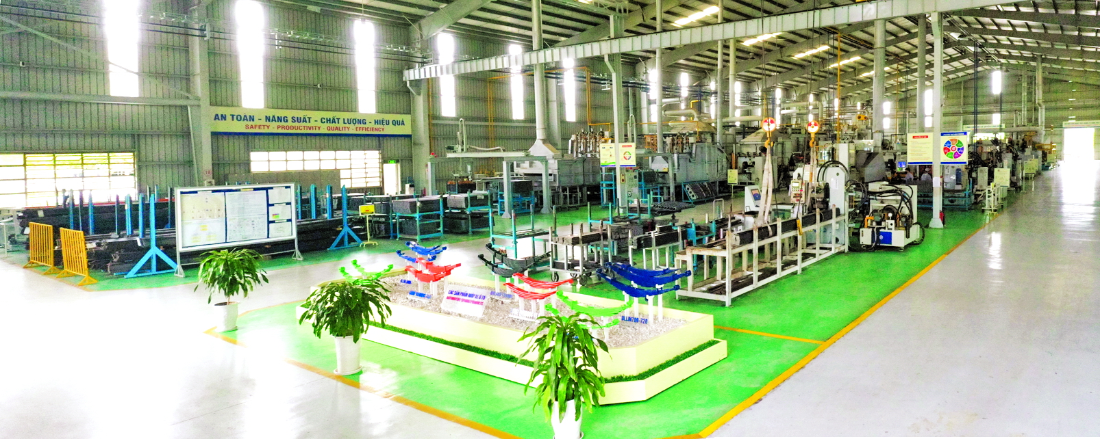 THACO đẩy mạnh xuất khẩu nhíp ô tô Dây chuyền sản xuất tại nhà máy nhíp