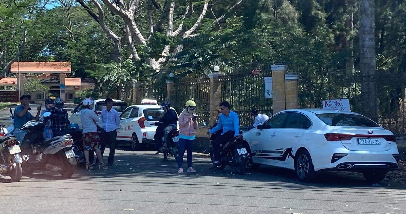 Bà Rịa - Vũng Tàu: Đất quê lên cơn 'bão' giá chỉ vì một dự án trên giấy Nhà đầu tư tập trung dày đặc trên quốc lộ 56 để tìm mua đất