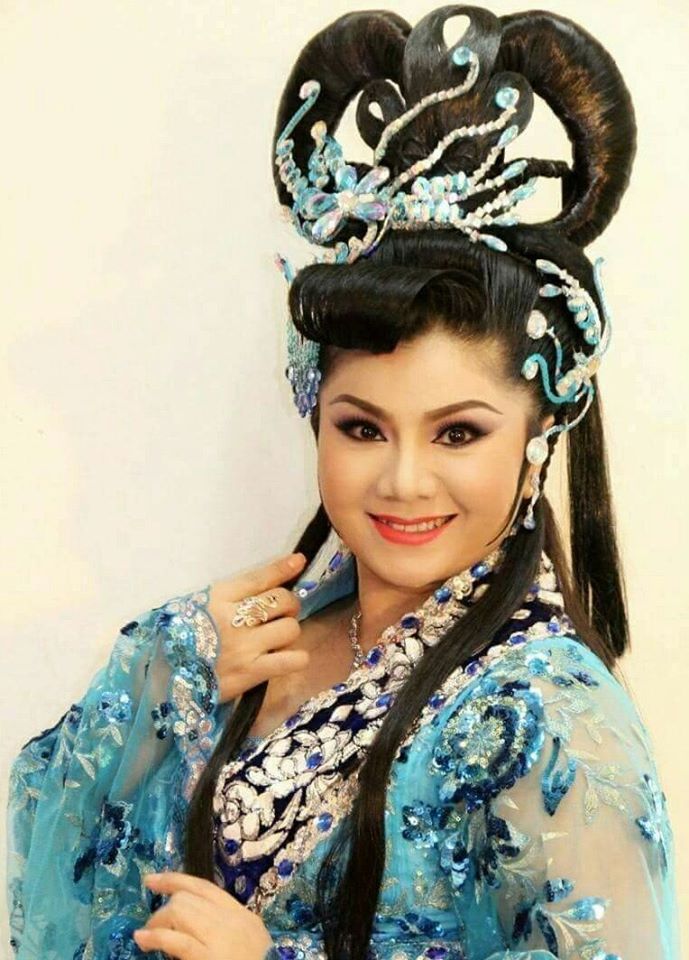 NSƯT Tú Sương tái hiện 'Thái hậu Dương Vân Nga' NSƯT Tú Sương