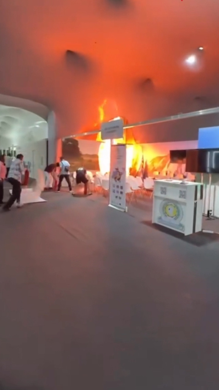 Cháy dữ dội tại Hội nghị COP30, hàng ngàn đại biểu sơ tán