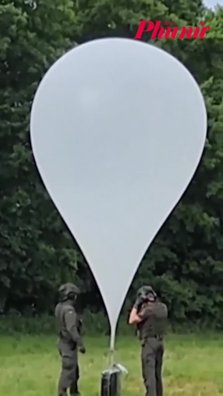 Khinh khí cầu chở thuốc lá lậu