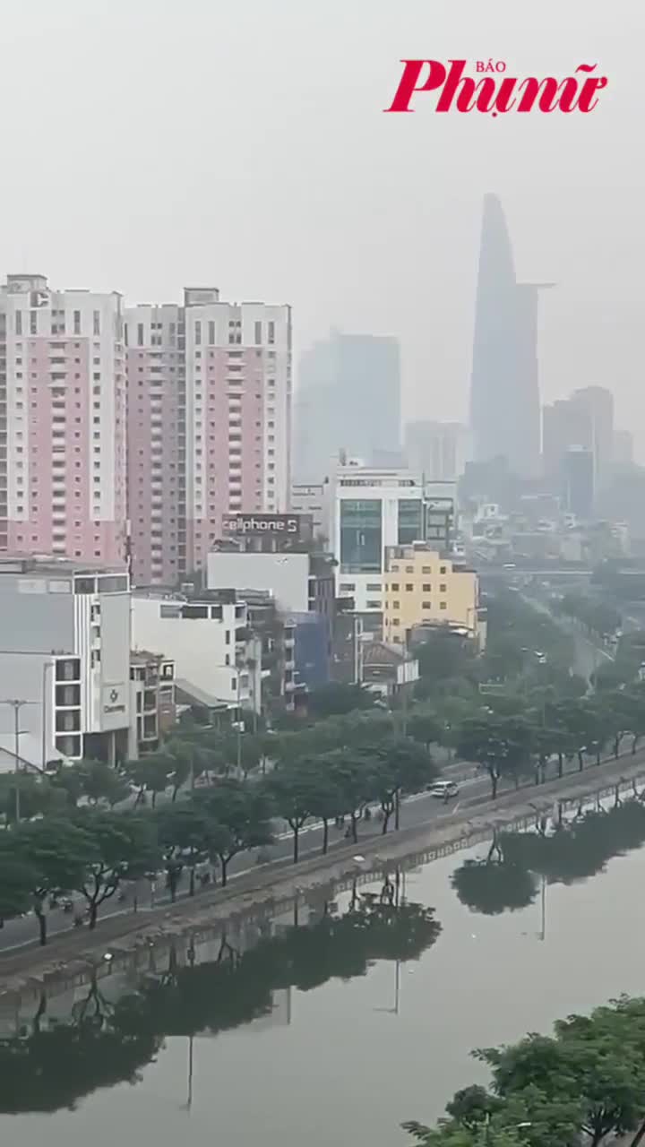 Vì sao bầu trời TPHCM mù mịt?