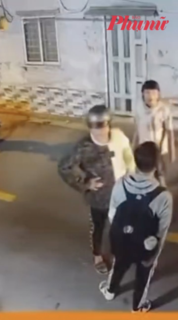 Nam sinh lớp 12 bị 2 đối tượng lạ mặt chặn đánh dã man sau giờ học