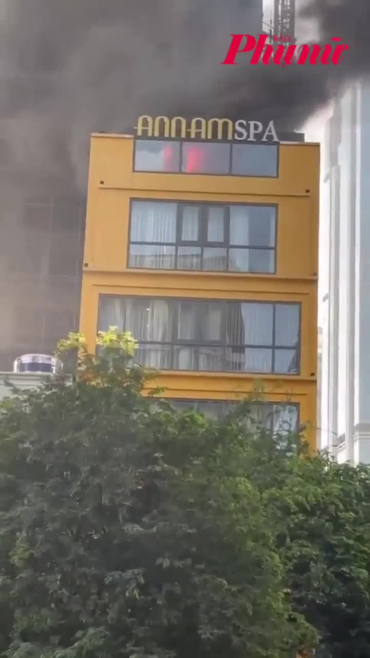 Cháy spa 7 tầng ở đường Lê Thánh Tôn, TPHCM