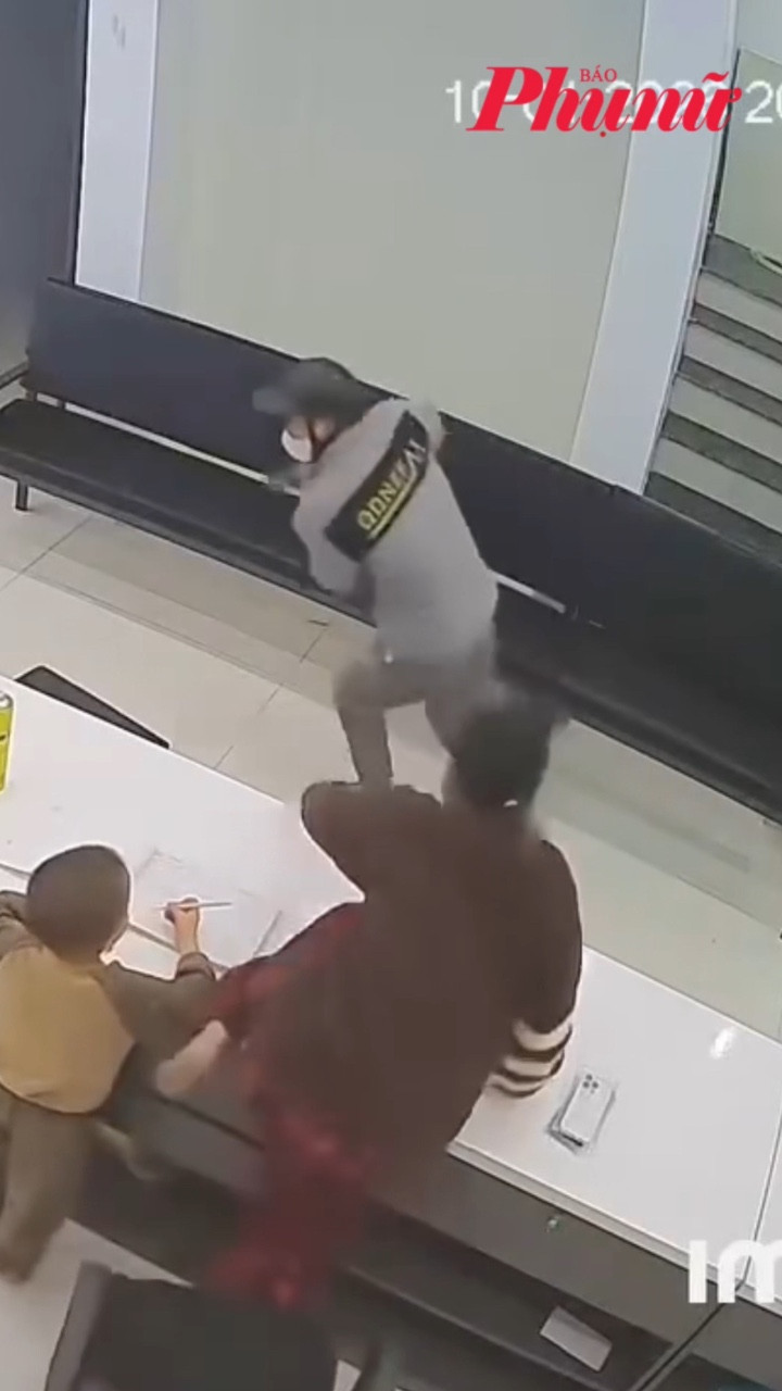 Bắt thiếu niên 17 tuổi cướp 2 điện thoại Iphone ở Nghệ An