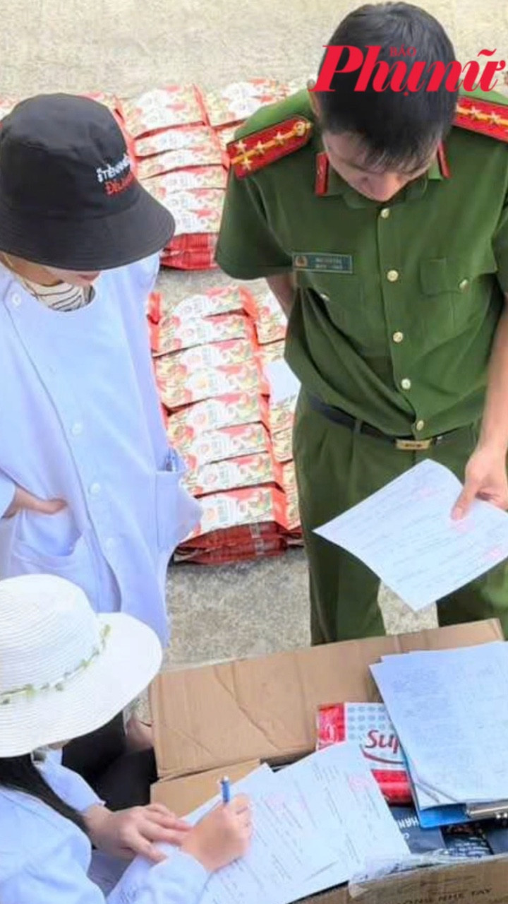 Phát hiện hàng tấn cà phê giả được trộn đậu nành, hương liệu