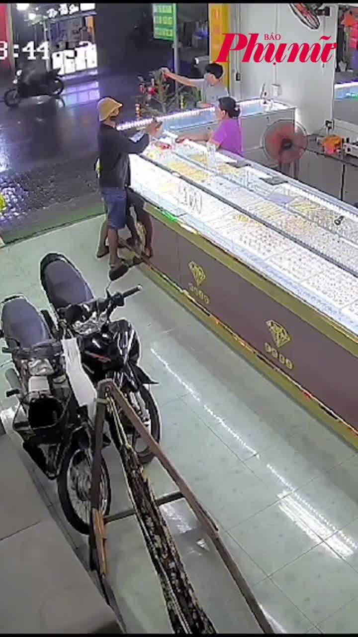 Bắt tên cướp tiệm vàng ở Hiệp Phước, TPHCM trong chưa đầy 5 tiếng