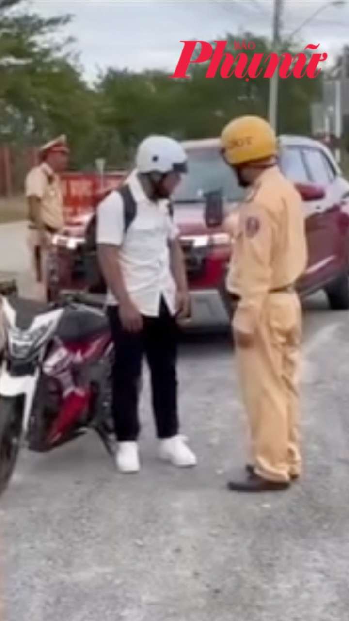 CSGT toàn quốc ra quân kiểm tra nồng độ cồn ngày đầu năm mới