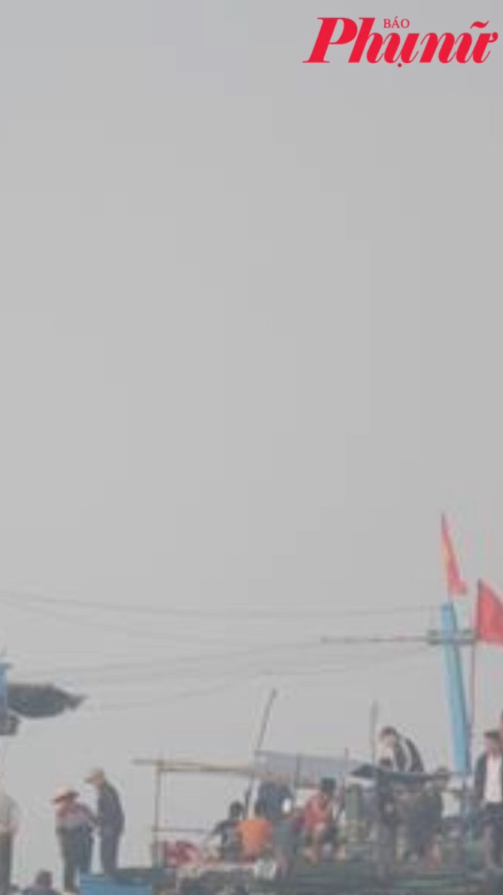 2 mẹ con tử vong trong lễ hội đua ghe ở Huế