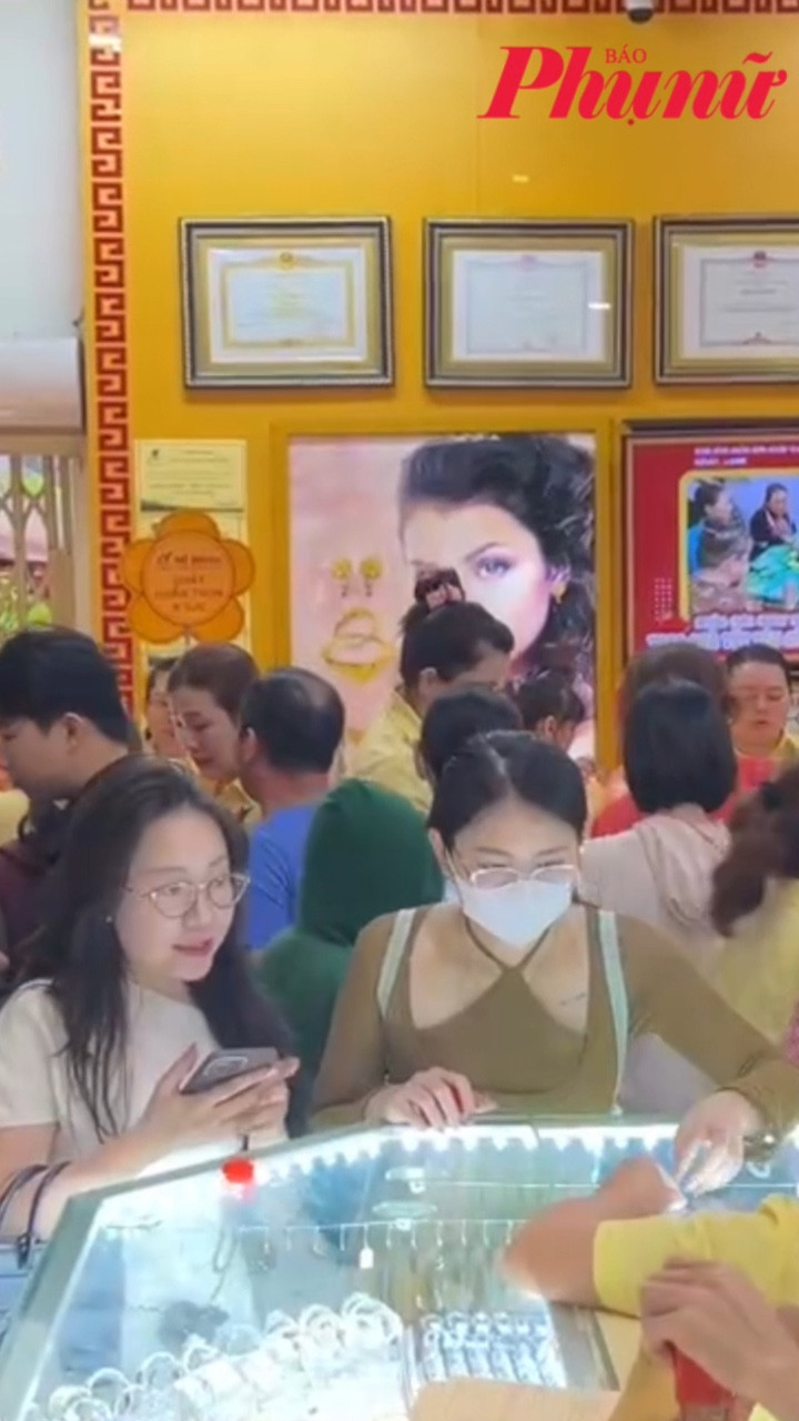 Vàng trong nước tăng mạnh lên 187 triệu đồng sau thông tin Mỹ tấn công Iran