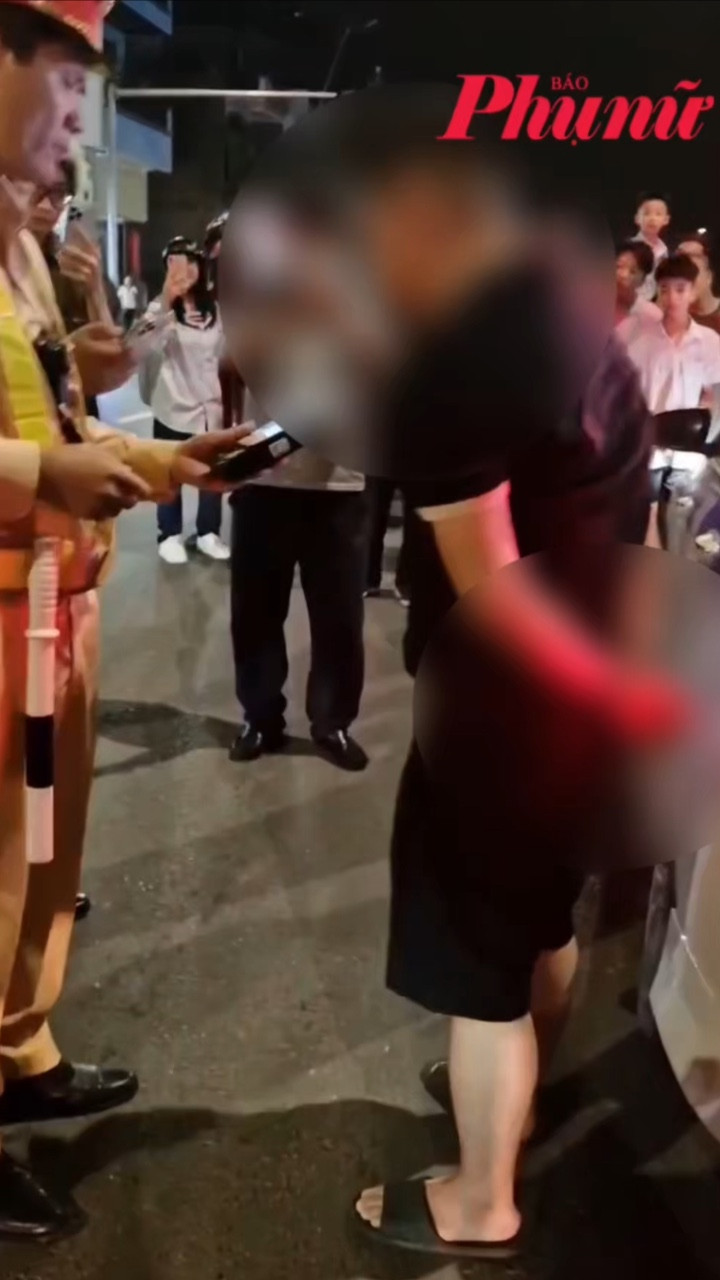 Khống chế tài xế xe tải có nồng độ cồn, cố tình ‘thông chốt’ ở Quảng Ninh