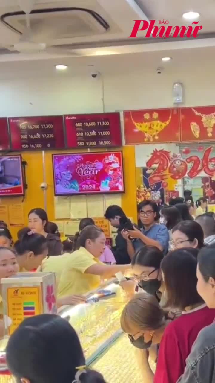 Giá vàng ngày 4/3: Đồng loạt giảm mạnh!