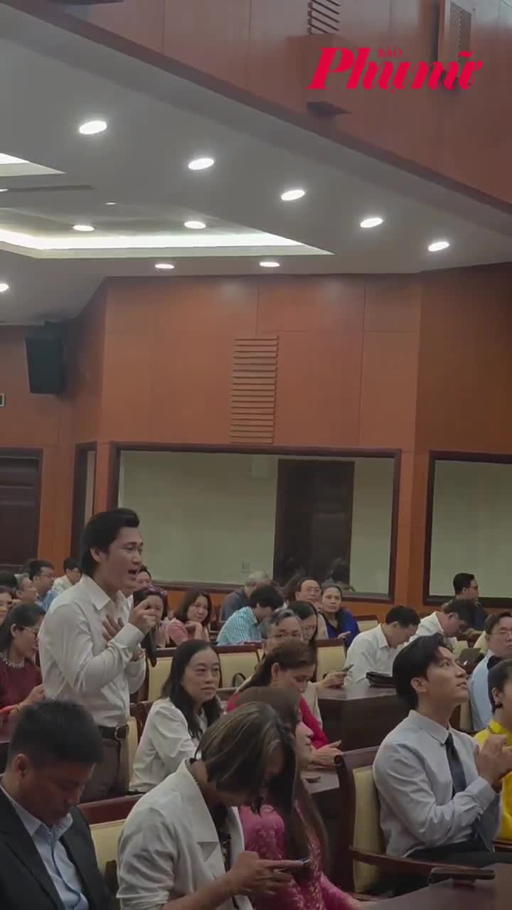 Chuông vàng vọng cổ Nguyễn Văn Khởi bất ngờ bị ca sĩ Anh Tú phản ứng