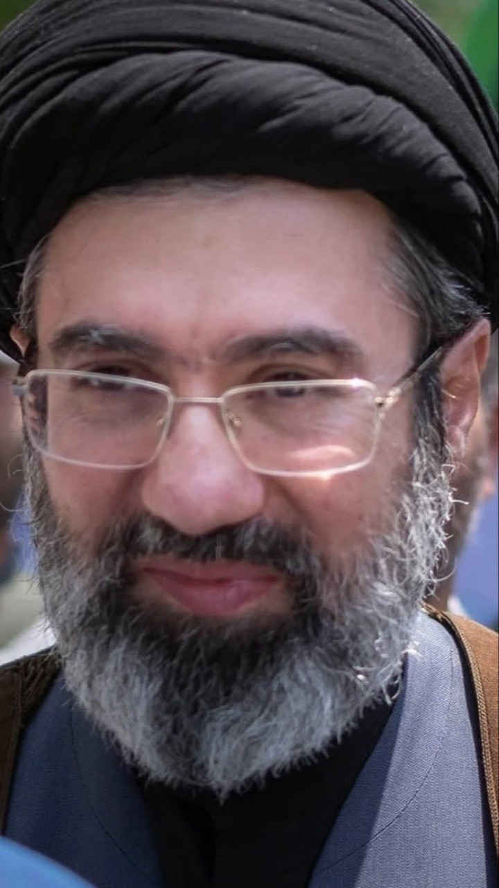 Vừa nhậm chức chưa đầy 24 giờ, tân lãnh tụ tối cao Iran được xác nhận bị thương