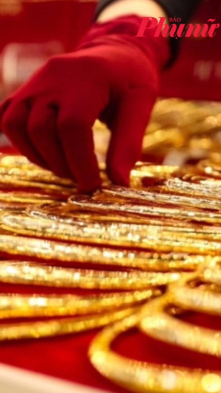 Giá vàng ngày 10/3: Đảo chiều tăng mạnh trở lại sau khi giảm sâu