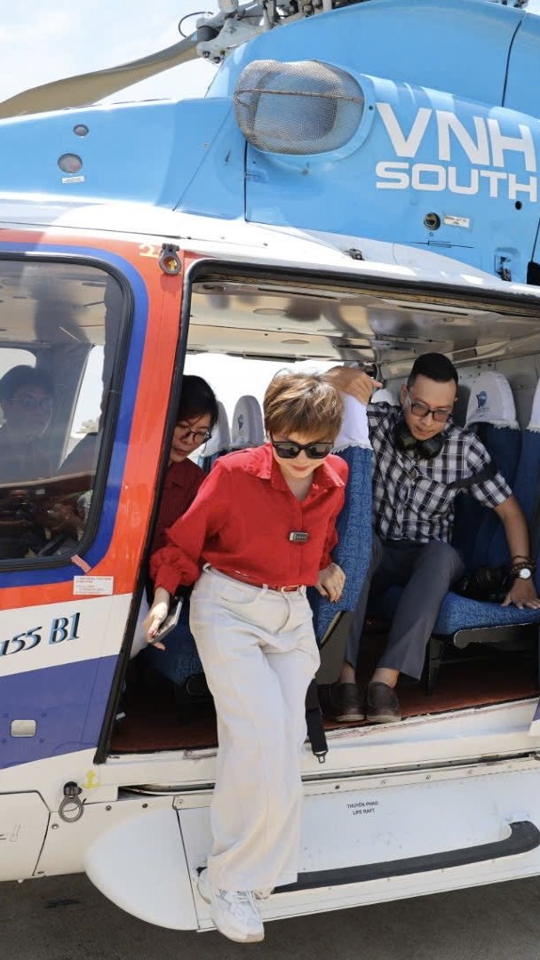 Độc đáo tour trực thăng ngắm TPHCM từ trên cao ngày đầu đón khách chính thức