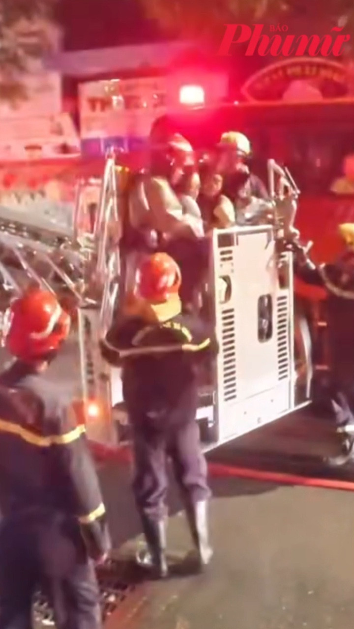 Cứu sống 5 người trong vụ cháy nhà lúc rạng sáng ở phường Bến Thành, TPHCM