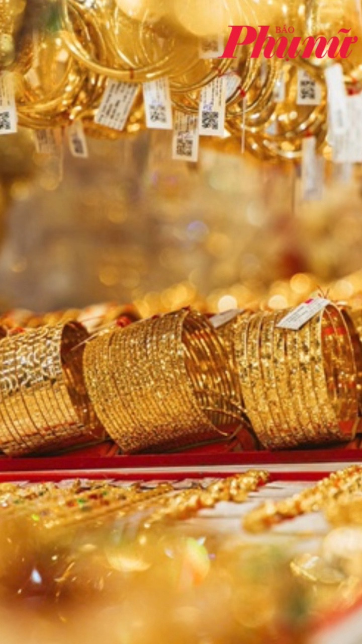 Giá vàng ngày 23/3: Tiếp tục bốc hơi 2 triệu đồng mỗi lượng