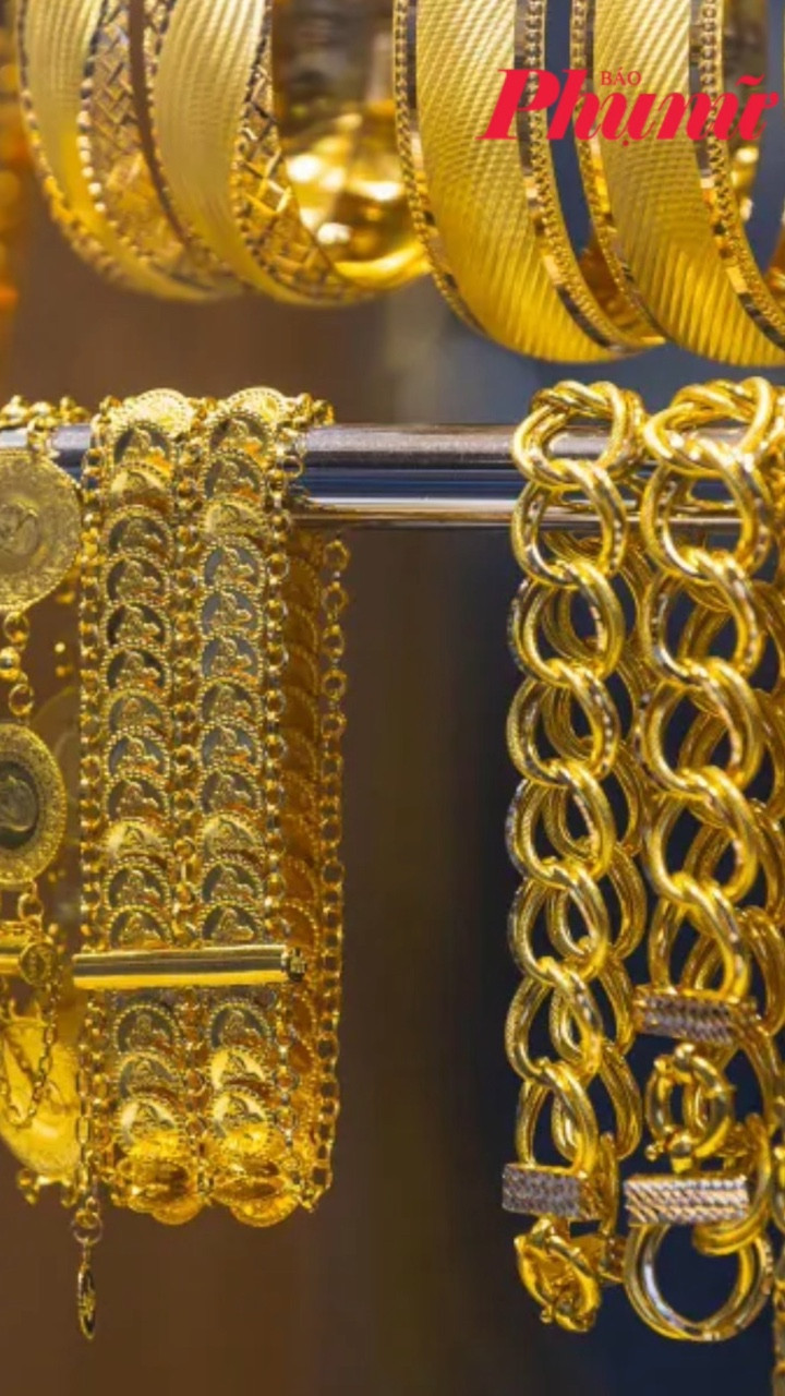 Giá vàng ngày 31/3: Đảo chiều tăng mạnh