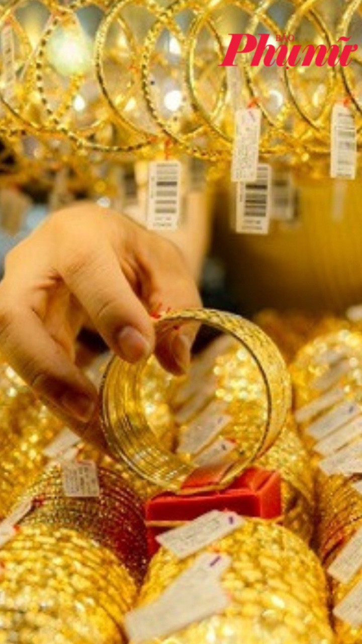 Giá vàng ngày 1/4: Tiếp tục tăng mạnh