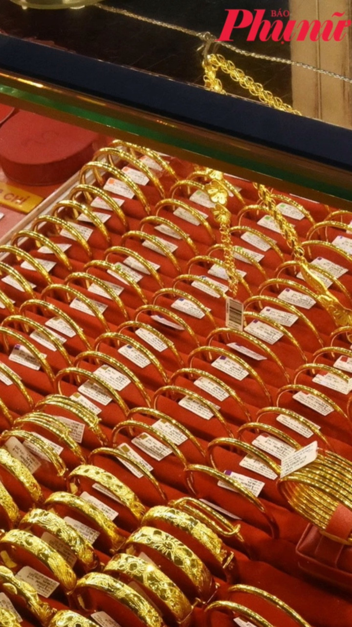 Giá vàng ngày 10/4: Tăng trở lại sau khi giảm sâu