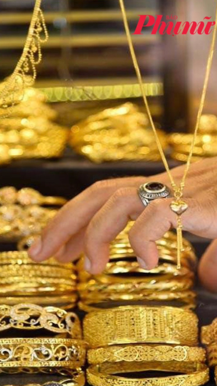 Giá vàng ngày 11/4: Chao đảo nhẹ trong nước lẫn thế giới
