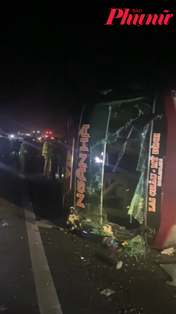 Lật xe khách trên cao tốc Nội Bài, Lào Cai