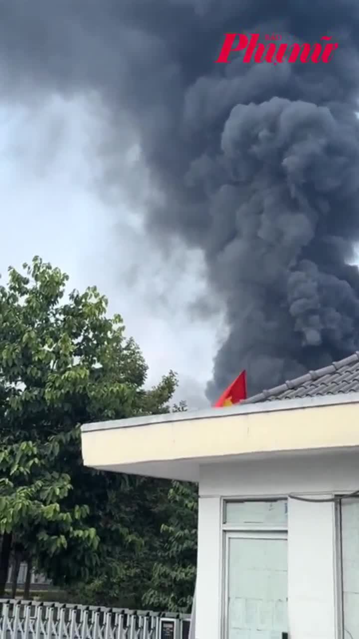 Cháy xưởng nội thất tại TPHCM
