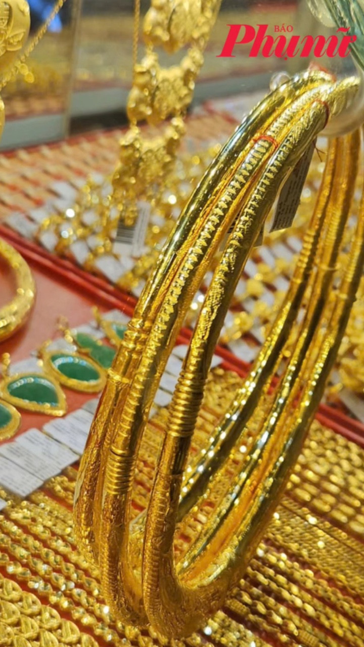 Giá vàng ngày 1/5: Đảo chiều tăng trở lại