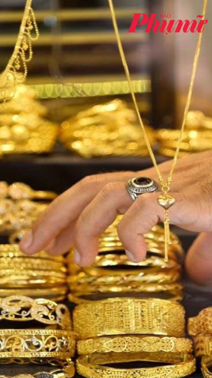 Giá vàng ngày 2/5: Mới tăng nhẹ đã quay đầu giảm