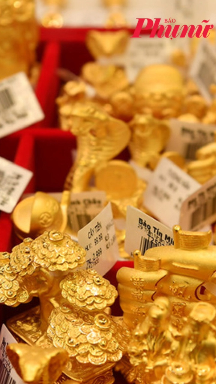 Giá vàng ngày 18/5: Tiếp tục ‘lao dốc’, rớt khỏi mốc 4.500 USD/ounce