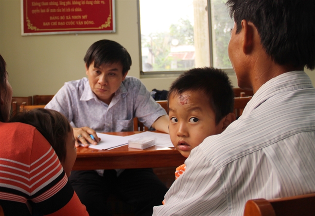 Hết hồn kiểu trị bệnh tim của bà mẹ nghèo khổ Het hon kieu tri benh tim cua ba me ngheo kho